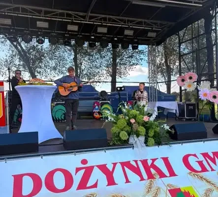 Dożynki Gminne w Imbramowicach: występy uczniów i Wiktora Chołody