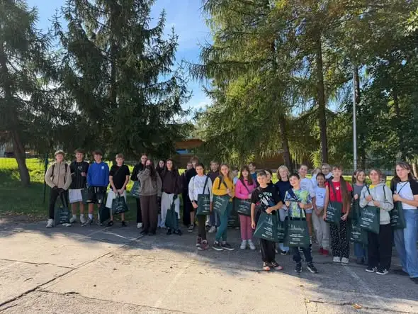 Świebodzice: uczniowie SP nr 2 posprzątali miasto w sobotniej akcji