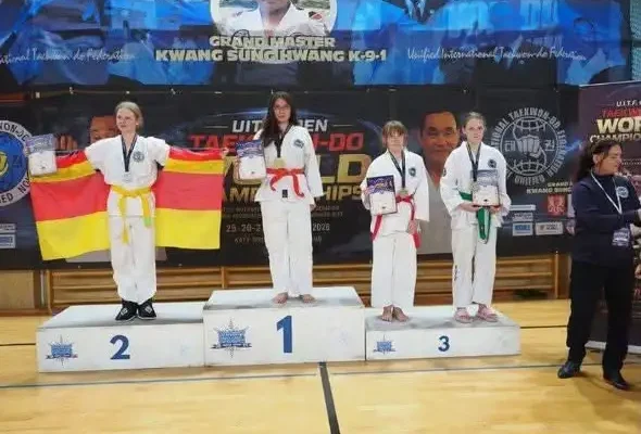 Uczennice z Kątów Wrocławskich z medalami Otwartych Mistrzostw Świata Taekwon-Do UITF 2026