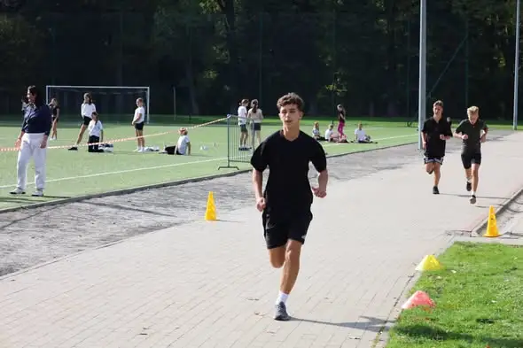 Jesienne Biegi Przełajowe na Stadionie Miejskim w Żarowie – znamy wyniki