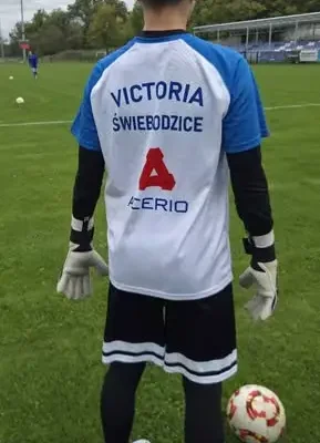 Victoria Świebodzice rozgromiła Nysę Kłaczyna 7:0 w IX kolejce